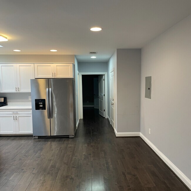 Foto del edificio - 1721 Trinidad Ave NE