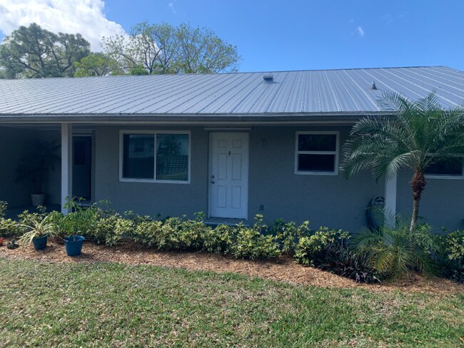Foto del edificio - 860 NW 10th Terrace