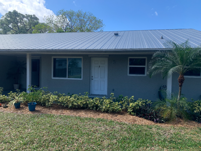 Building Photo - 860 NW 10th Terrace