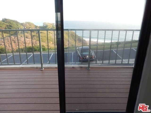 Building Photo - 6824 Las Olas Way