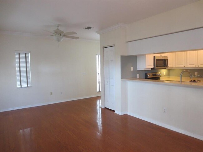 Building Photo - 3014 W Grovewood Ct