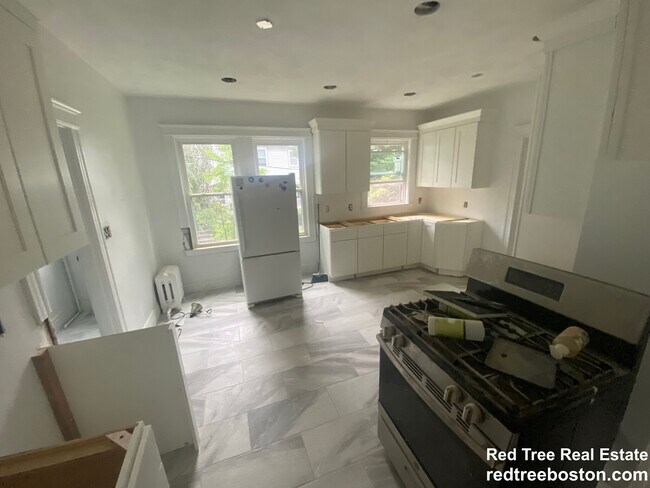 Foto del edificio - 244 Winchester St