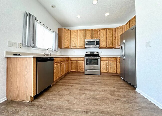 Building Photo - 2434 E 127th Pl