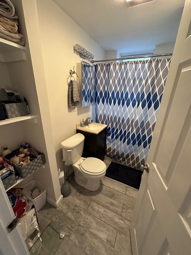 Building Photo - 226 Hanover St