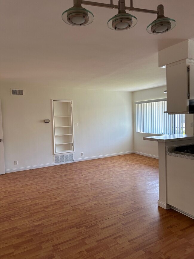 Building Photo - 11130 Huston St