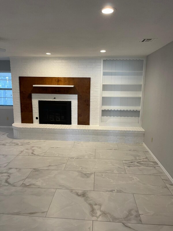 Foto del edificio - 6600 Whitehall Dr