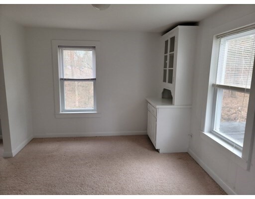 Building Photo - 73 White Pond Rd