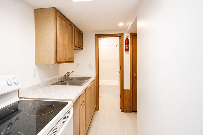 Foto del edificio - Move-In Ready 1 Bedroom Apartment Minutes from UVA