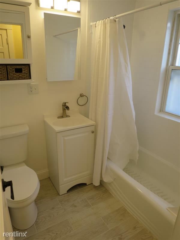 Building Photo - 33 Gorham St