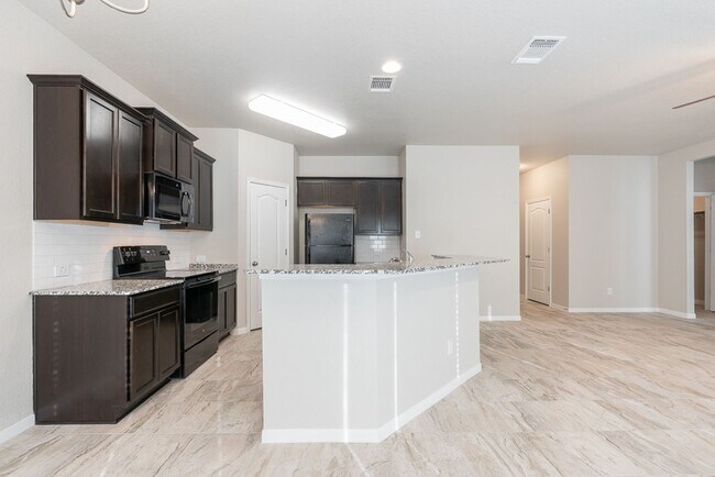 Building Photo - 3-Bedroom Home in Reserve at Pea Ridge – B...