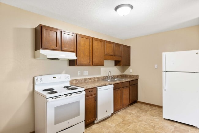 Building Photo - The Ivy | Classic 2 Bedroom