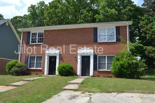 Primary Photo - Stone Mountain Brick Townhome for RENT