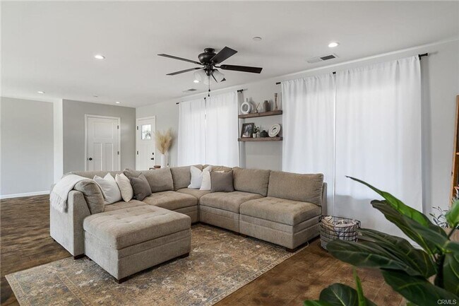 Foto del edificio - Charming Home in Lower Paradise (With Owne...