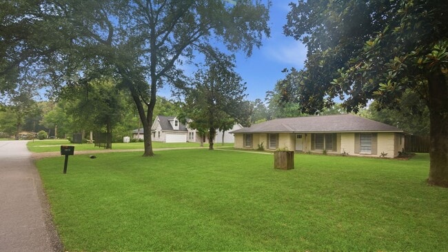 Building Photo - 1511 Sungail Dr