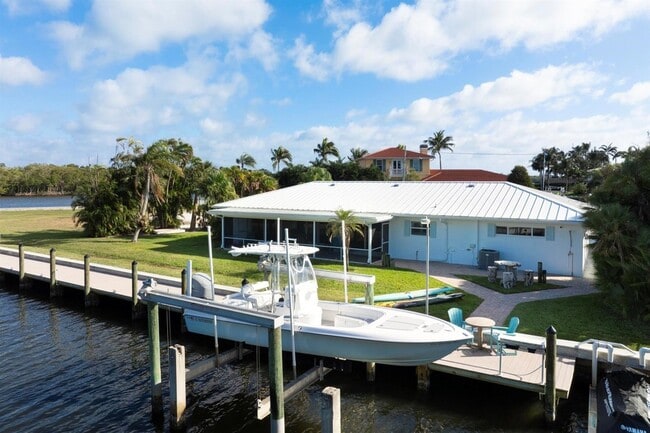 Photo - 8585 SE Palm St House