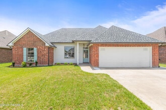 Building Photo - 206 Oak Hill Ln
