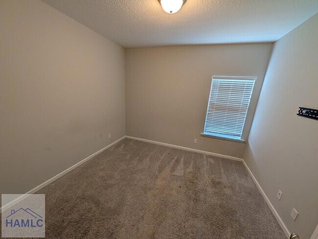 Foto del edificio - 29 Labrador Ln