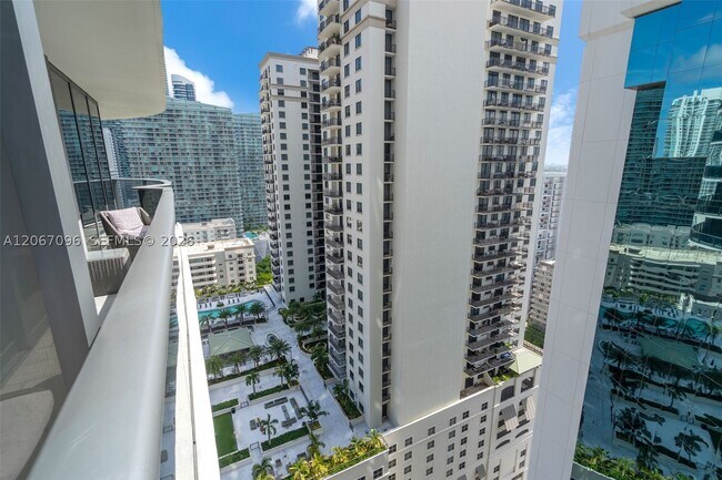Foto del edificio - 55 SW 9th St