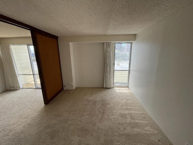 Building Photo - 1655 Makaloa St