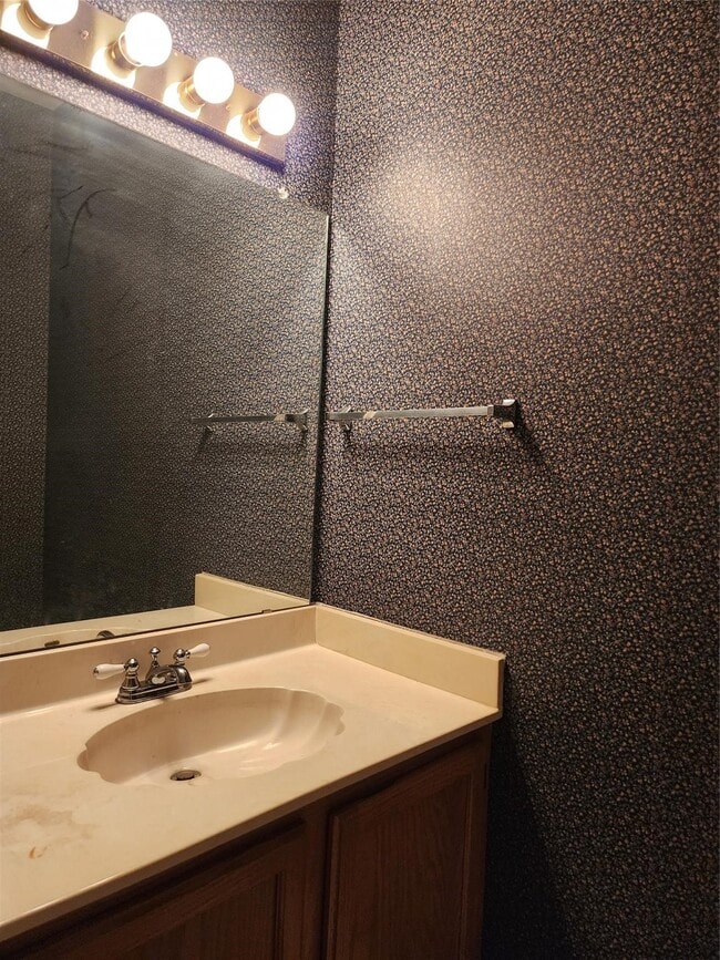 Building Photo - 7399 Regency Square Ct