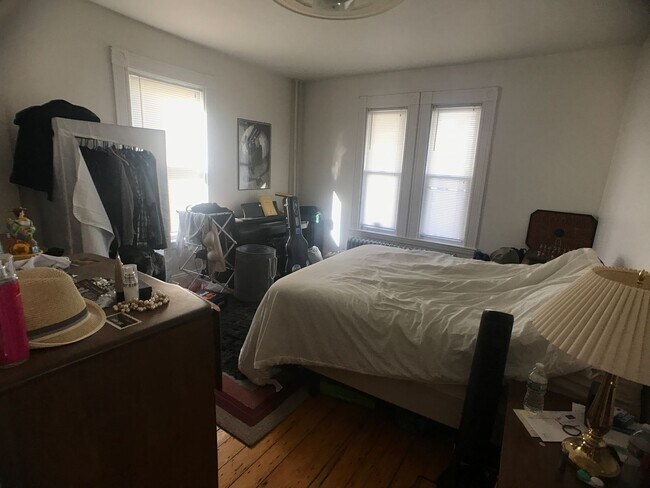 Foto del edificio - Allston 1bed / 1bath near BU available September 2026 $2400