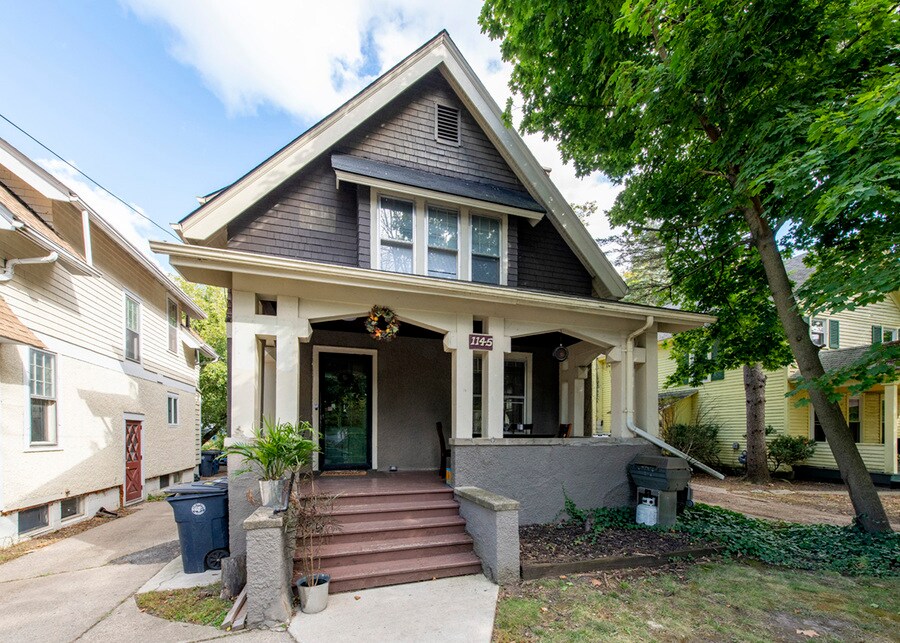 Building Photo - 1145 S. Forest-1145SF