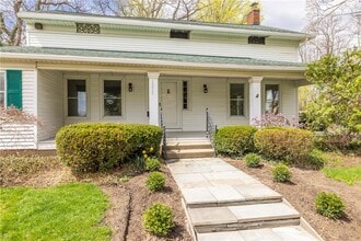 Building Photo - 1253 Fairport Rd