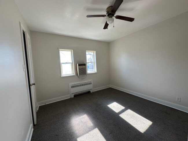 Foto del edificio - 163 N Rosewood Ave
