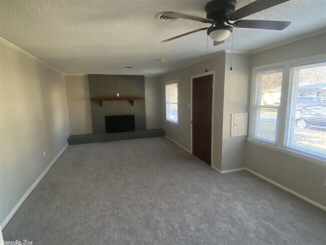 Building Photo - 101 Farmere Cir