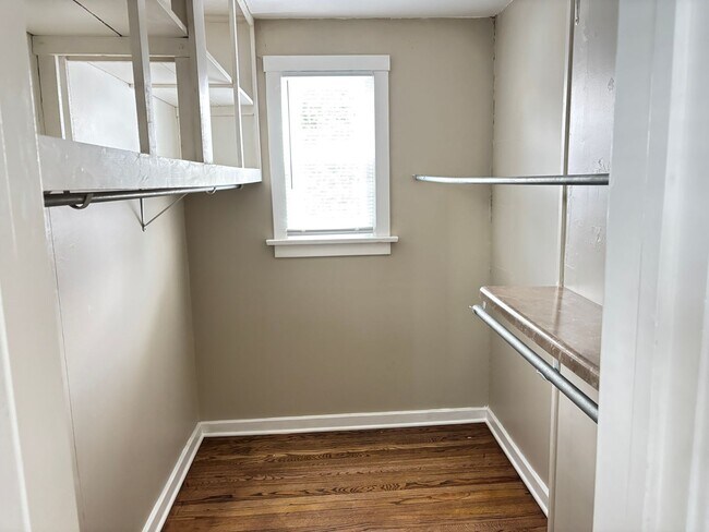 Foto del edificio - Newly Remodeled 4 Bedroom / 2 Bathroom House in the '07