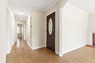 Building Photo - 290 Holyoke St