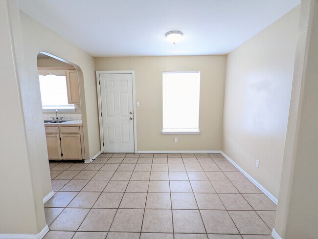Building Photo - 2526 Chuparosa Ct