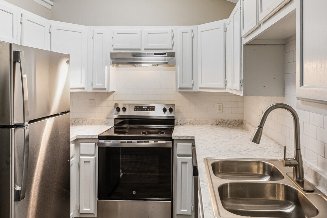 Primary Photo - Jamestown Landing Apartments