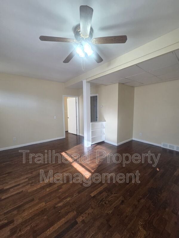 Foto del edificio - 3115 S Forest Ave