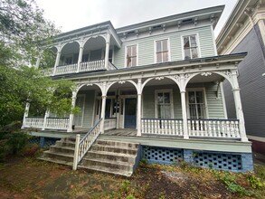 Building Photo - 218 E Henry St