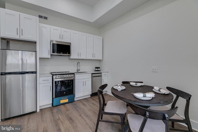 Foto del edificio - 150 S Independence Mall W