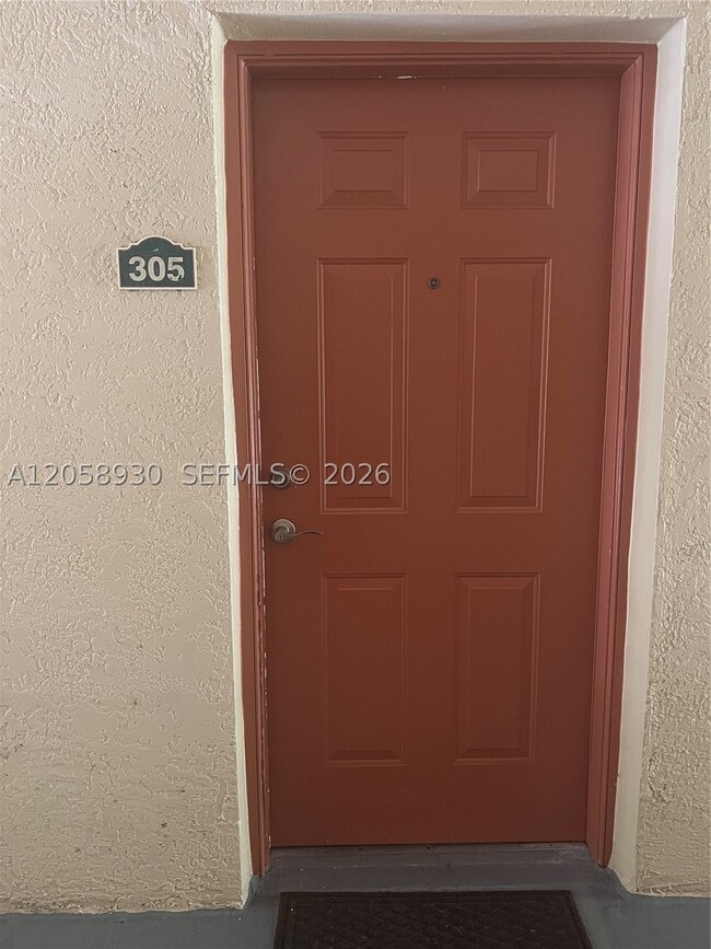 Building Photo - 2427 Centergate Dr