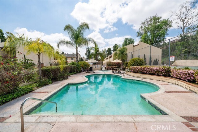 Foto del edificio - 1600 Vía Linda