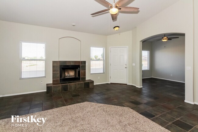 Building Photo - 9747 N Sandy Valley Dr