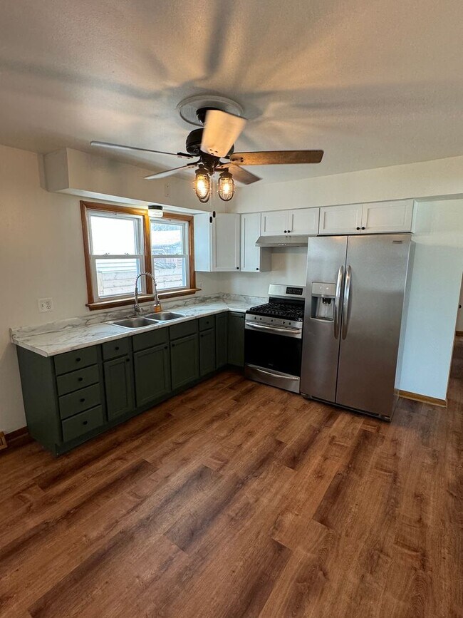 Building Photo - 3 Bedroom SFH in Bayview