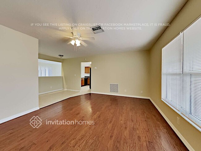 Foto del edificio - 6044 Francis Dr