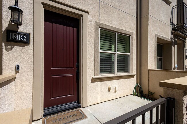 Building Photo - Bright and Airy Split-Level Townhouse in W...