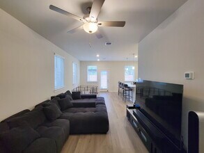 Building Photo - 17105 White Acer Wy