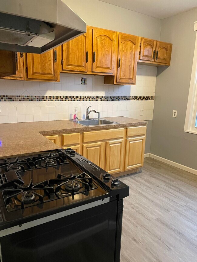 230 Princeton Ave Unit 1, Jersey City, NJ 07305 Condo for Rent in