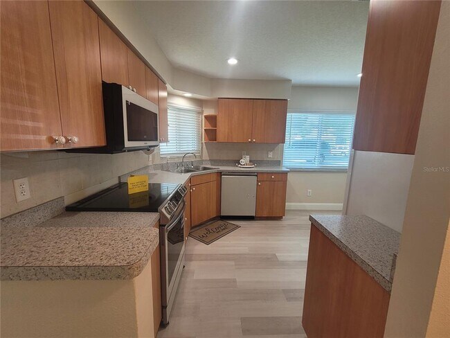 Foto del edificio - 2332 Turpin Dr