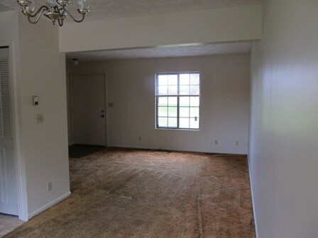 Building Photo - 7674 M-71