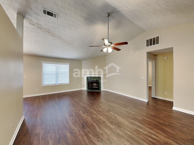 Building Photo - 3009 Sentinel Circle