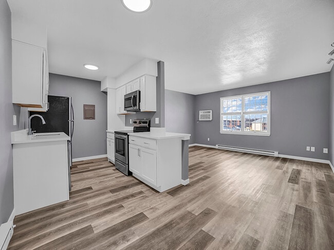 Building Photo - Chardon Place Apartments and Townhomes