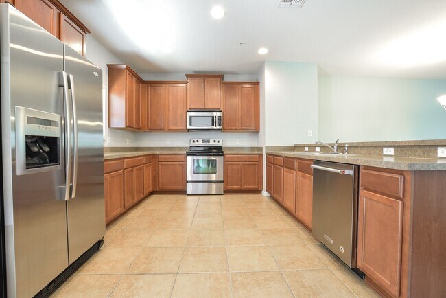Foto del edificio - Spacious 4-Bedroom Town Home for Rent in Altamonte Springs, FL