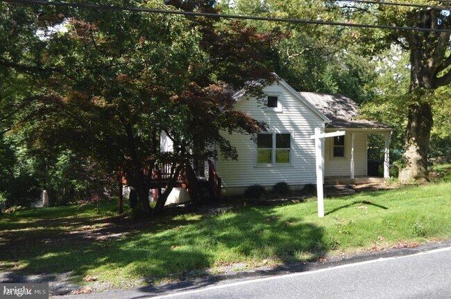 Building Photo - 2 br, 1 bath House - 15127 Comus Rd